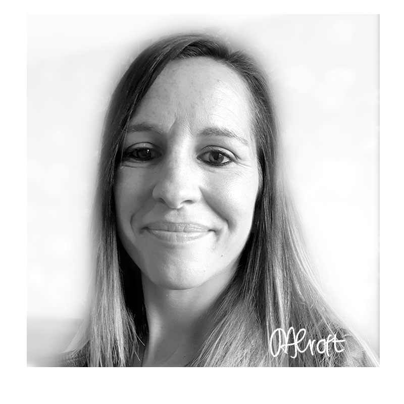 Julia Croft White Boarder Back Julia Croft